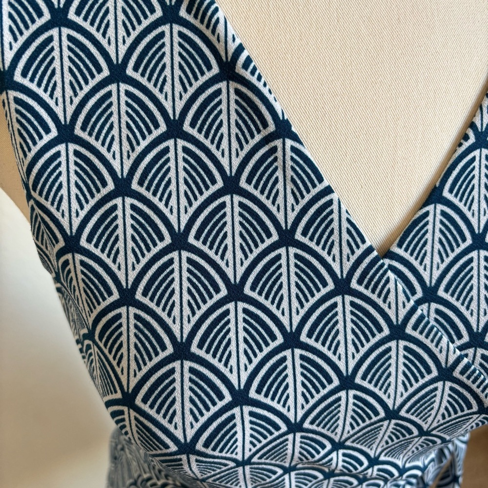 Teal sleeveless faux wrap dress - Picture 4 of 6
